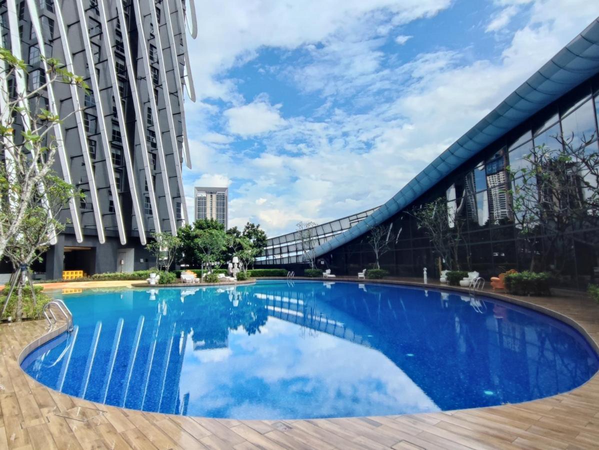 Arte Mont Kiara Host By Host Corner Suites Kuala Lumpur Eksteriør billede