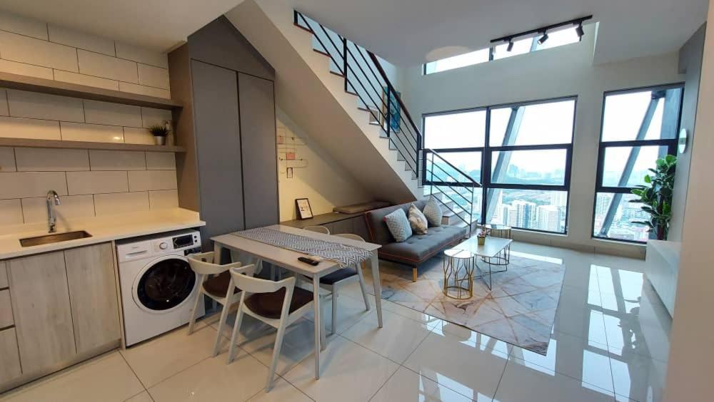 Arte Mont Kiara Host By Host Corner Suites Kuala Lumpur Eksteriør billede
