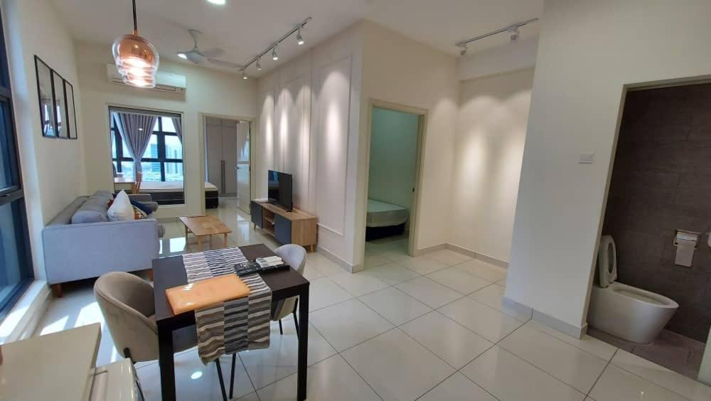 Arte Mont Kiara Host By Host Corner Suites Kuala Lumpur Eksteriør billede